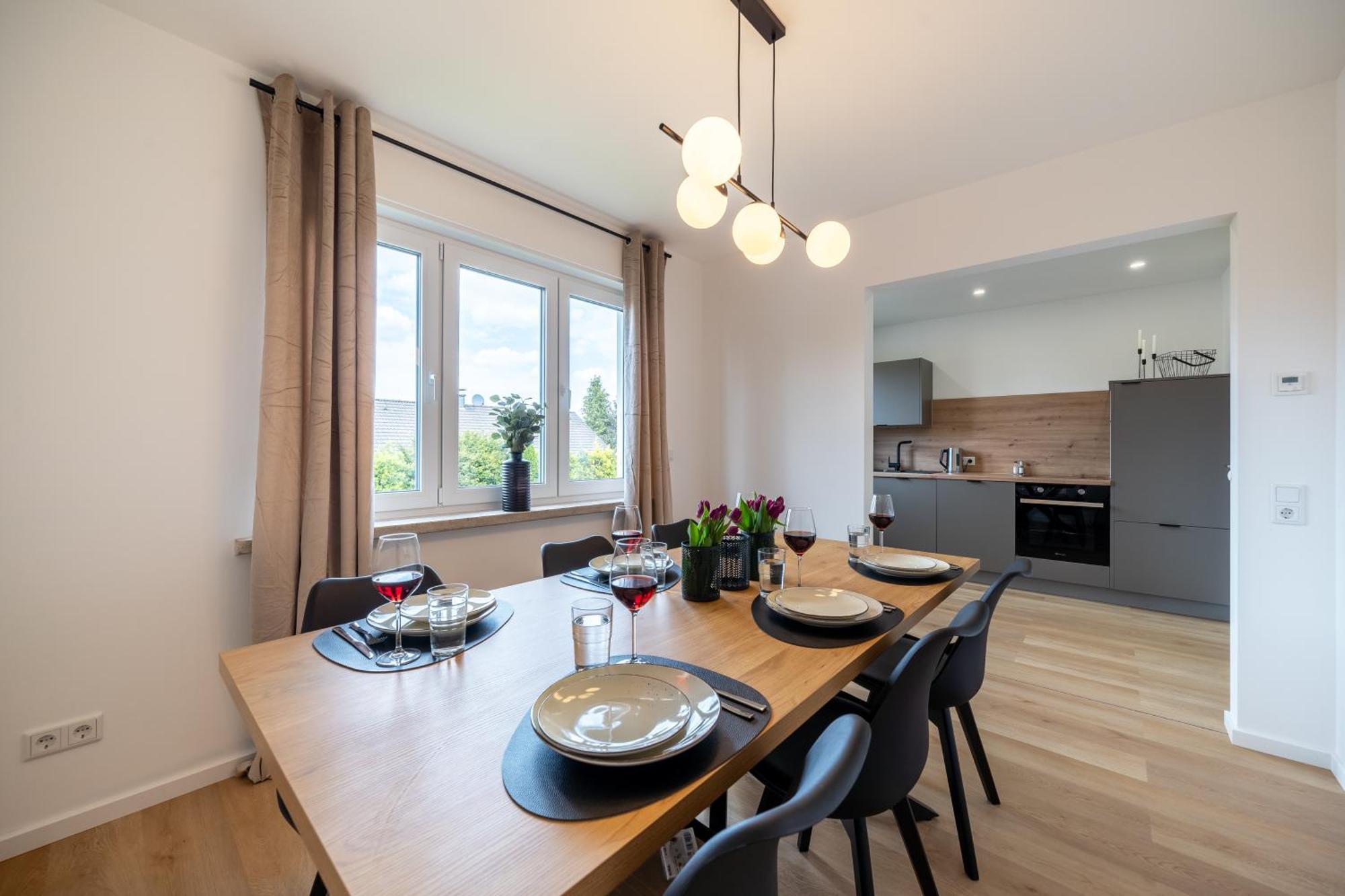 Raw-Flat Meier - Modern - Stylisch - Balkon - Netflix Bielefeld Ngoại thất bức ảnh